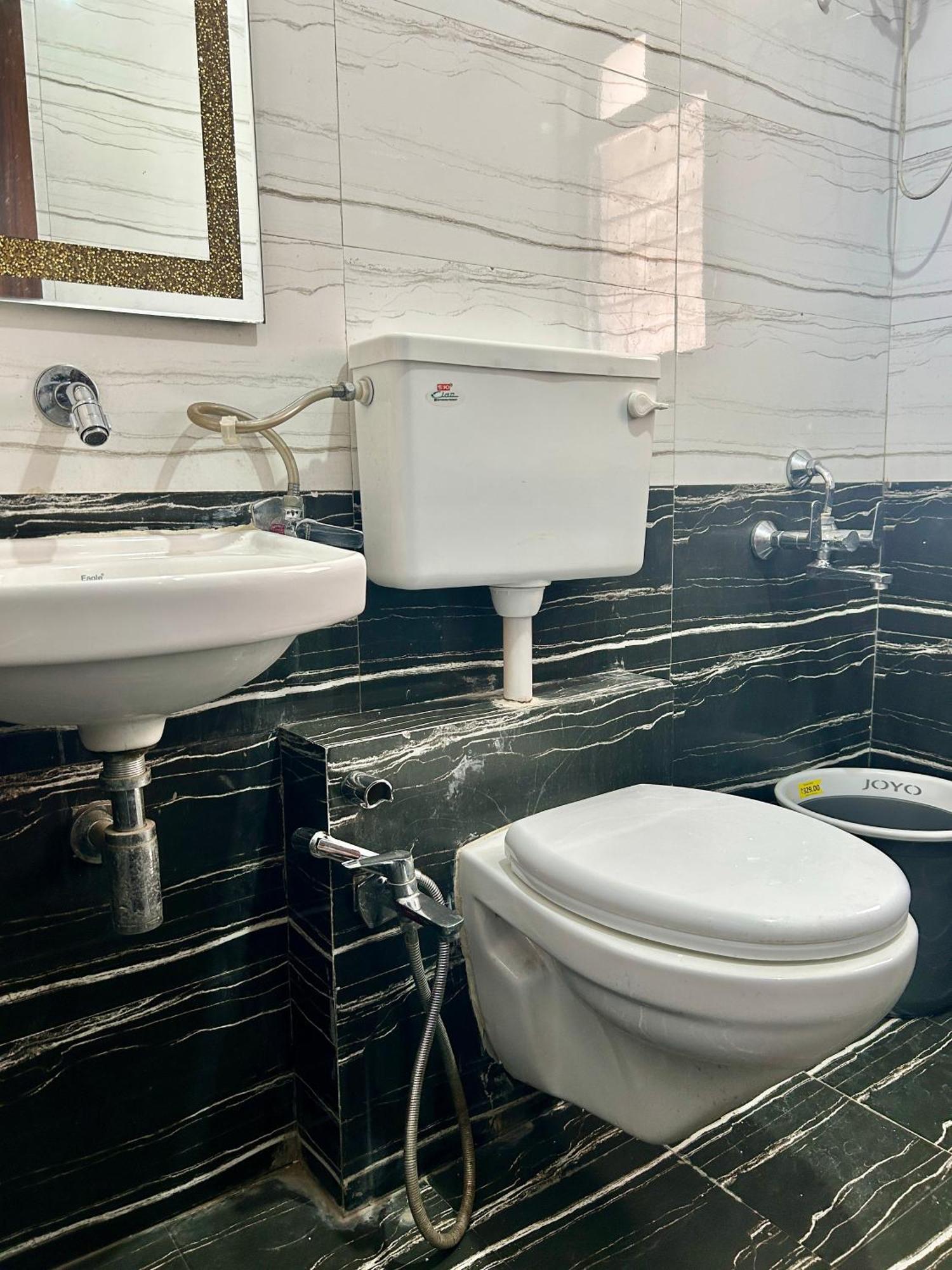 مومباي Zenith Homes - Boomerang Suites المظهر الخارجي الصورة