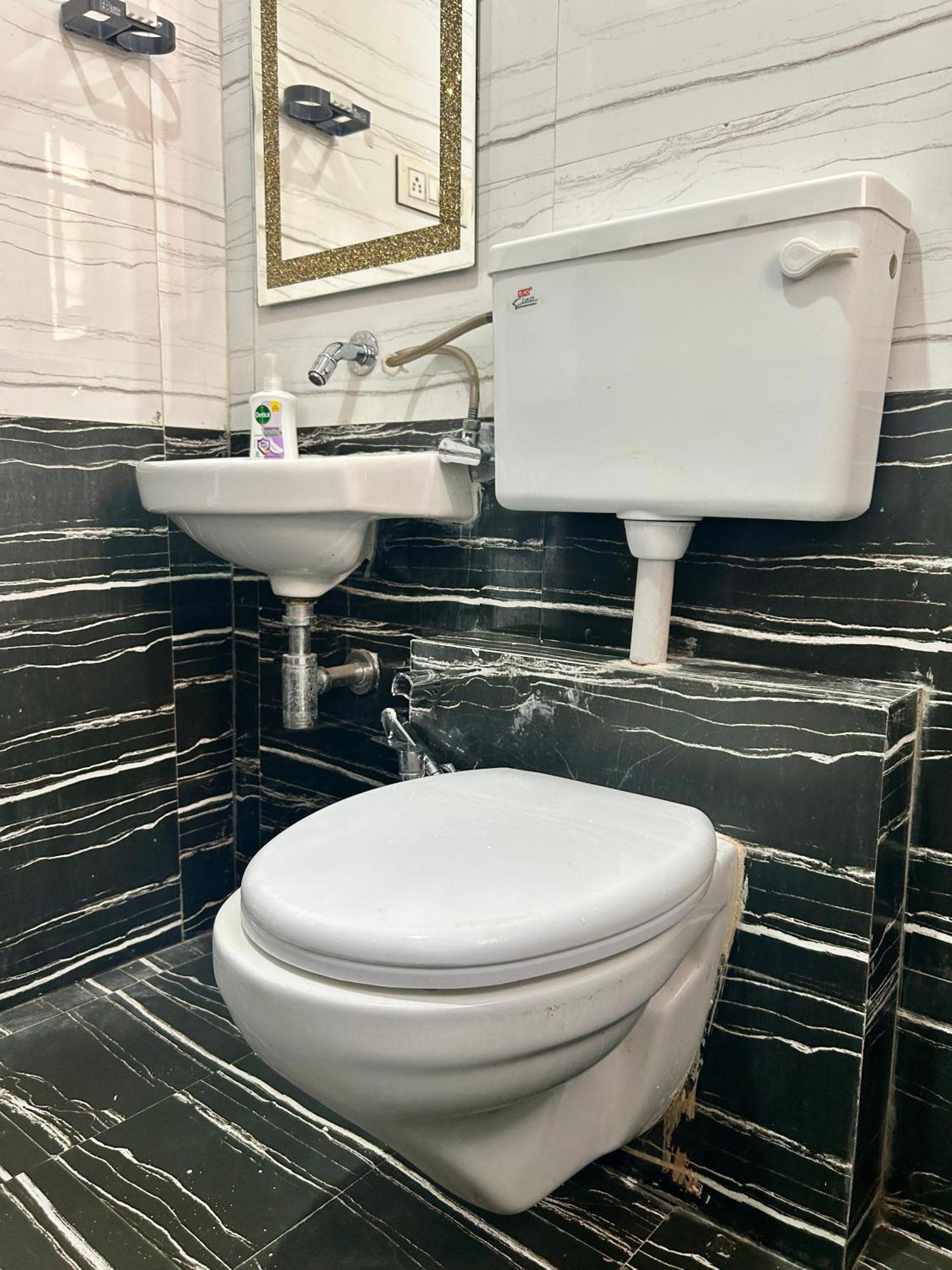 مومباي Zenith Homes - Boomerang Suites المظهر الخارجي الصورة